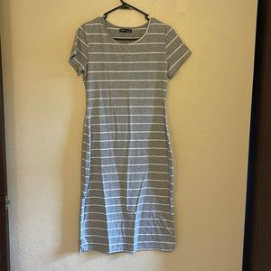 SHEIN T-shirt dress bundle- 2 DRESSES